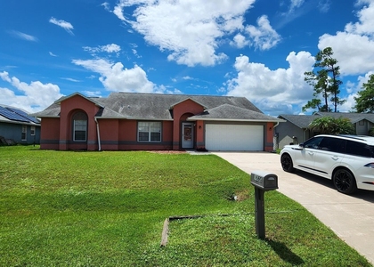 1660 Wake Forest Road Nw - Photo 1
