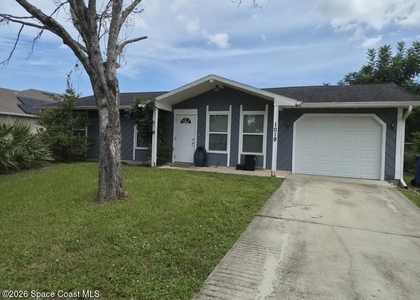 1019 Arkansas Avenue Se - Photo 1