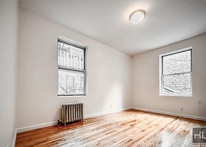 West 13 Street - Photo 1