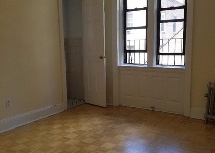 West 45 Street - Photo 1