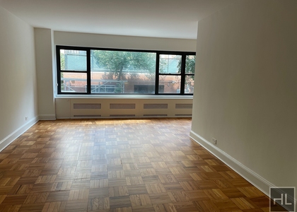 East 55 Street - Photo 1