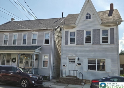 632 Linden Street - Photo 1