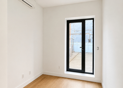 435 Dekalb Avenue - Photo 1