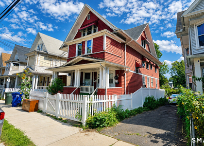 55 Bronx Avenue - Photo 1