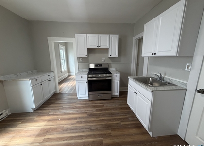 990 Pembroke Street - Photo 1