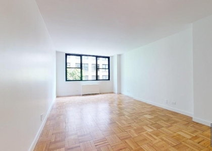 East 49th Street - Photo 1