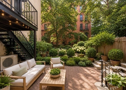 Monroe Place - Photo 1