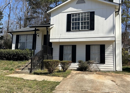 5588 Fairington Place - Photo 1