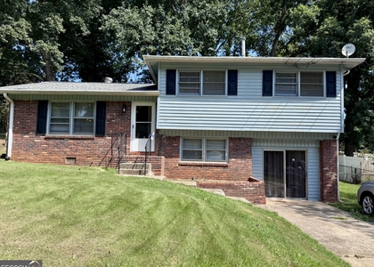 430 Windsor Drive - Photo 1