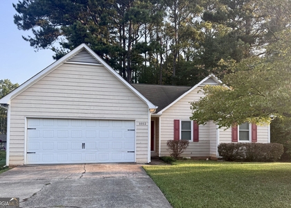 1052 Terance Avenue - Photo 1