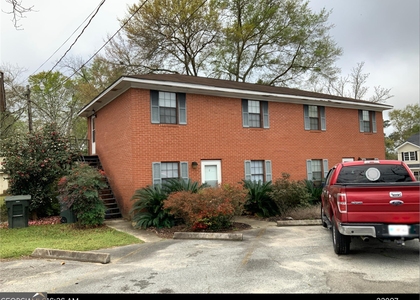 80 East Jones Avenue - Photo 1