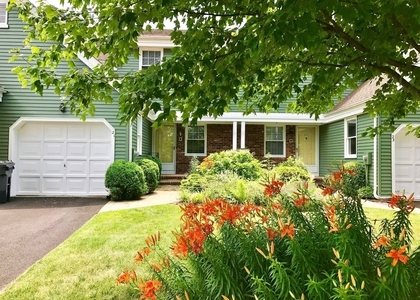 21 Pilgrim Ct - Photo 1