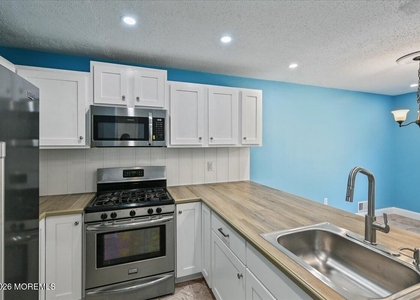 1333 Paris Court - Photo 1