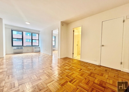 Fourth Avenue - Photo 1