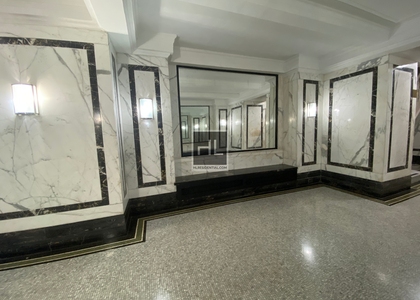 West 55 Street - Photo 1