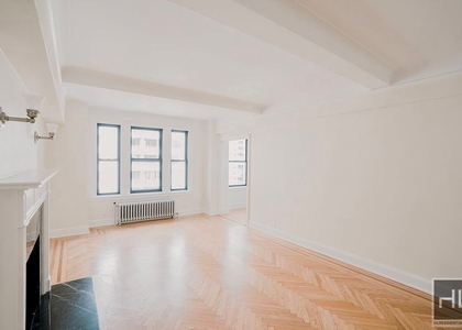 East 68 Street - Photo 1