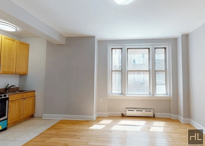 Second Avenue - Photo 1