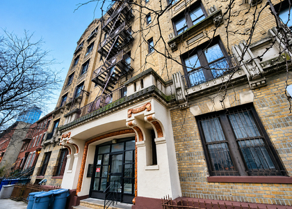 568 pacific street - Photo 1