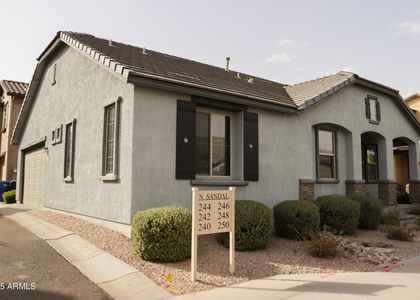 250 N Sandal -- - Photo 1