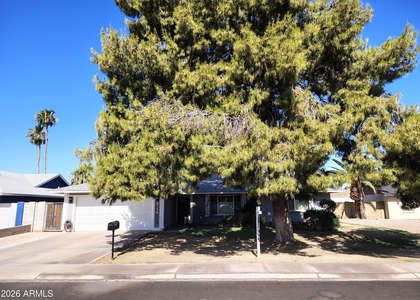 6756 S Oak Street - Photo 1
