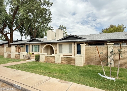 1028 W Malibu Drive - Photo 1