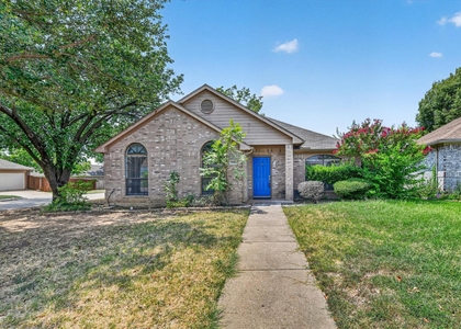 7001 Bentley Avenue - Photo 1