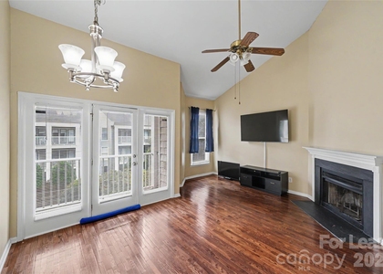 244 S Cedar Street - Photo 1