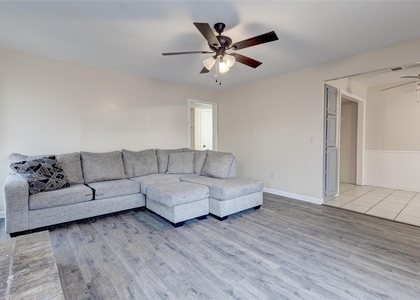 201 W Trinity Street - Photo 1