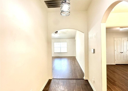 1401 Macy Lane - Photo 1