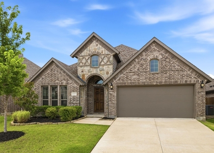 2115 Victoria Lane - Photo 1