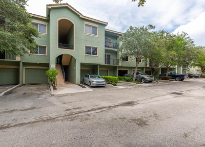 350 Crestwood Circle - Photo 1