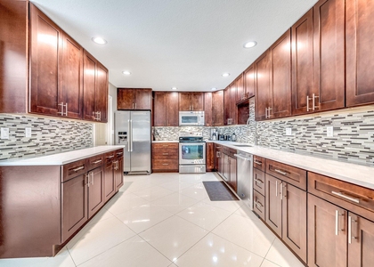 574 Juniper Place - Photo 1