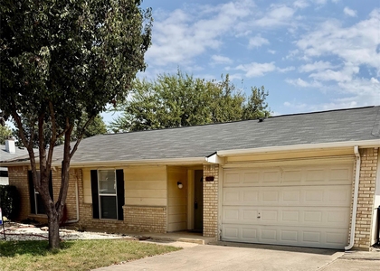 5312 Queens Court - Photo 1