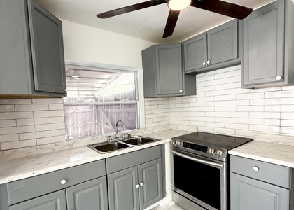 3100 Nw 4th Avenue - Photo 1