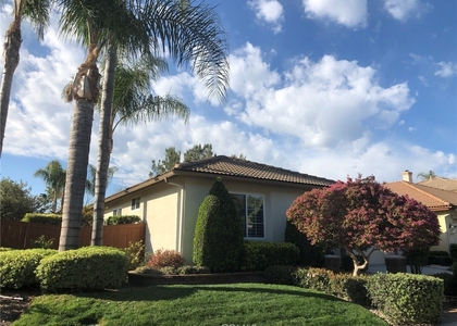 31581 Lakeridge Court - Photo 1