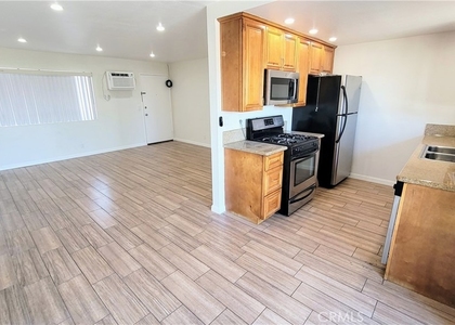 15351 Orange Avenue - Photo 1