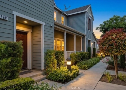 15901 Fountain - Photo 1