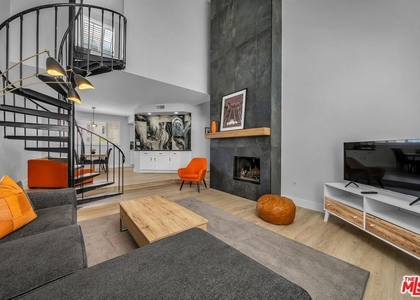 1412 N Crescent Heights Boulev - Photo 1
