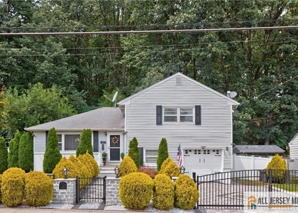 47 Leonardine Avenue - Photo 1