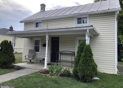 131 S Purcell Avenue - Photo 1