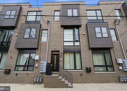 2010 N 5th Street N - Photo 1