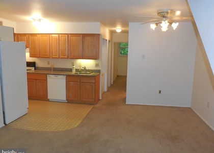 289 Greenough Street - Photo 1