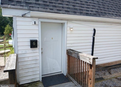 350 Lakehurst Road - Photo 1