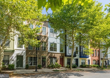 4548 Longfellow Street - Photo 1