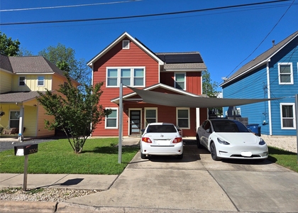 3004 Neal St - Photo 1