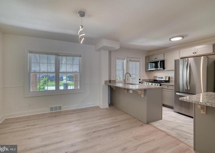 1722 Edgewood Road - Photo 1