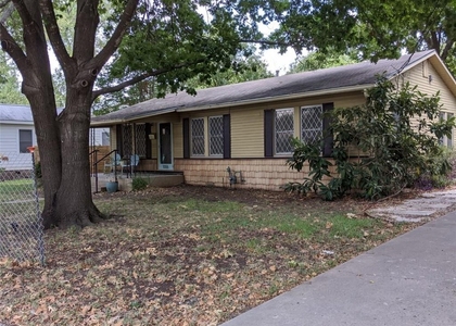 1006 Brentwood St - Photo 1