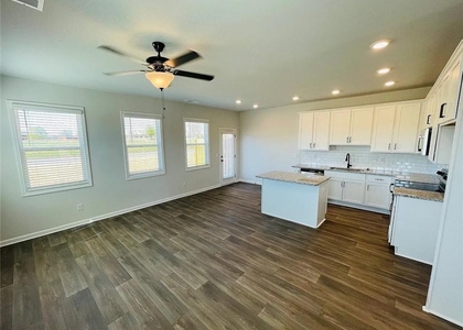 126 Lauren Street - Photo 1
