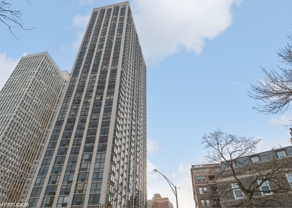 2650 N Lakeview Avenue - Photo 1
