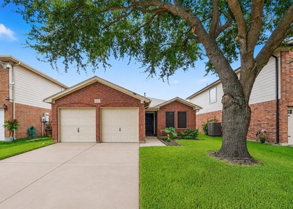 4815 Cliffpoint Court - Photo 1
